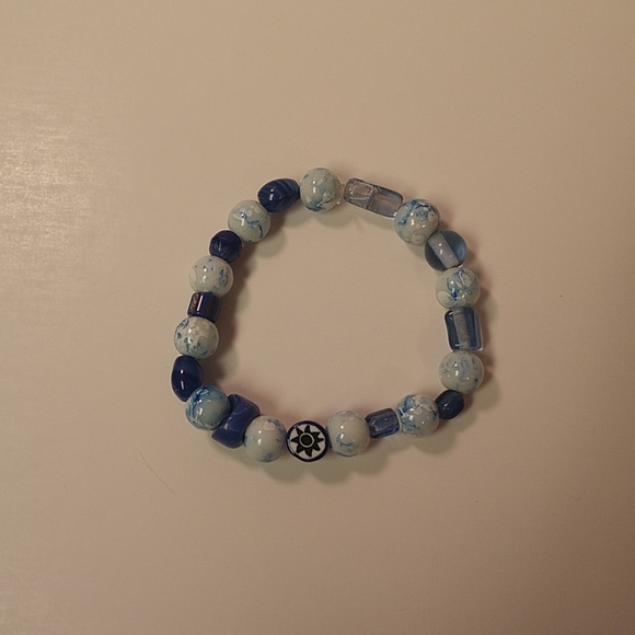 beautiful blue bracelet 💙 - Picture 5 of 7
